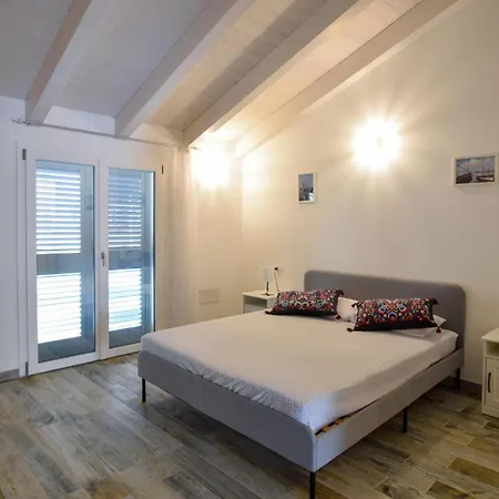 2 Bedroom Stunning In Santantioco Daire SantʼAntìoco